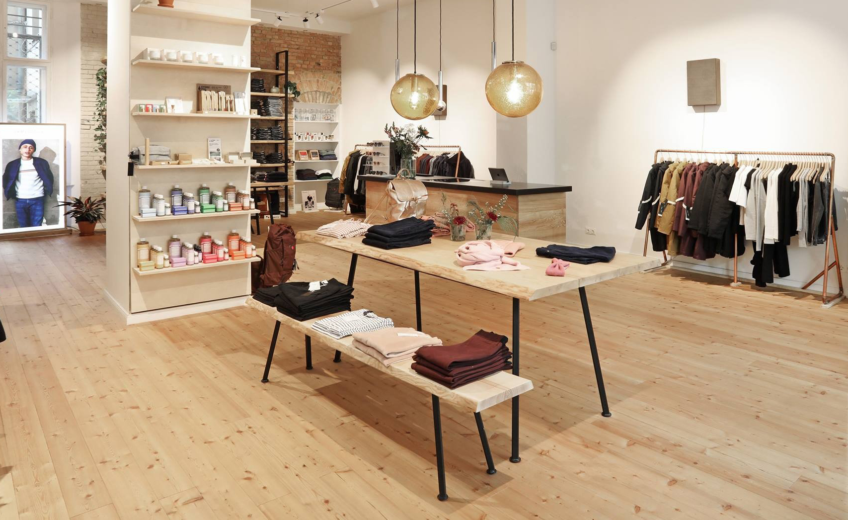 fashion-store-entrance